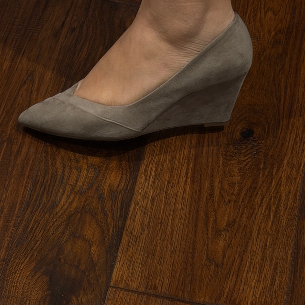 Elegant taupe Wedge Shoes